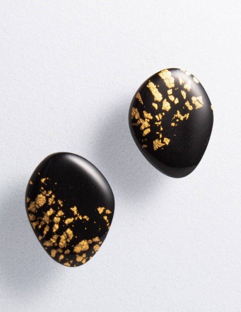 pebble-goldleaf-black-stud-irish-handmade-earrings-main-image