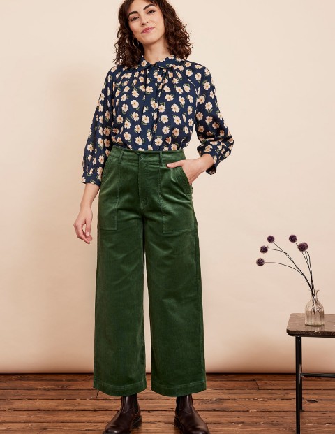 Nora-Trouser-Cropped_Needlecord-Forest-Green_Emily-and-Fin_F_85d01ab0-6151-4701-8e25-e6f9395a24fd_1800x1800