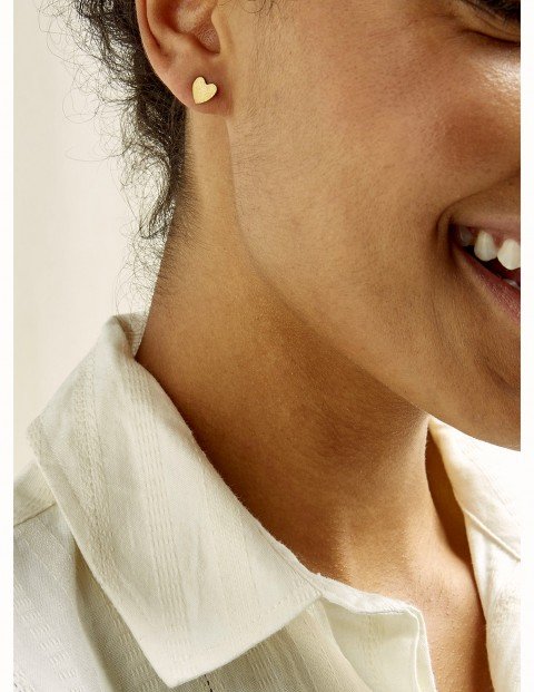 heart-stud-earrings-in-brass-ba054493b8e8